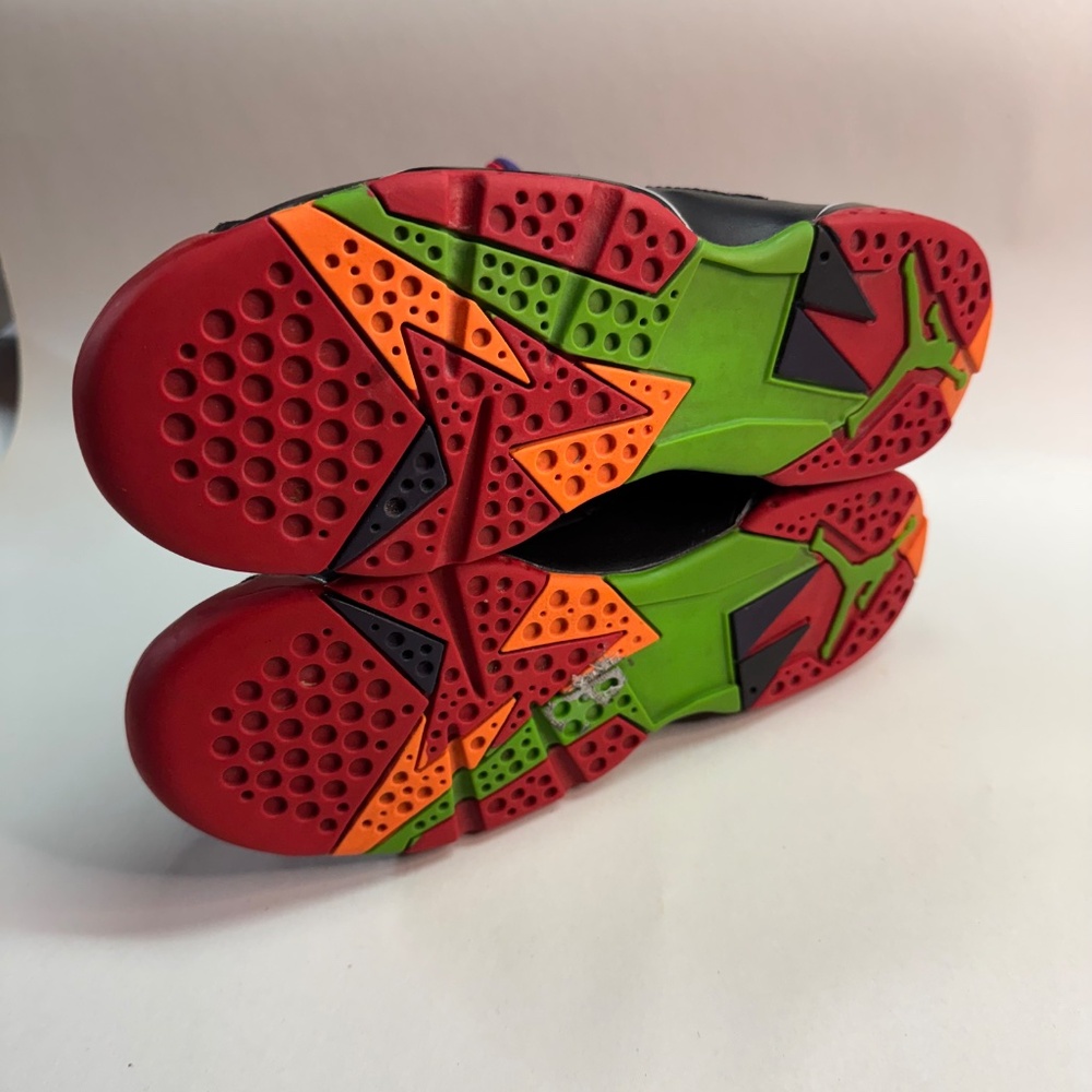 Nike Air Jordan 7 Retro “Marvin the Martian” Sneakers - Picture 5 of 8